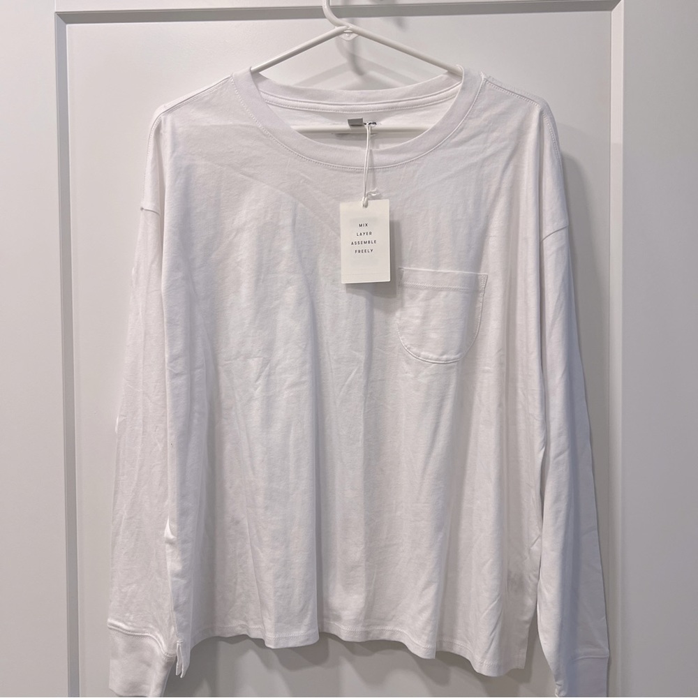 Free Assembly Long Sleeve white T-shirt - Large NWT